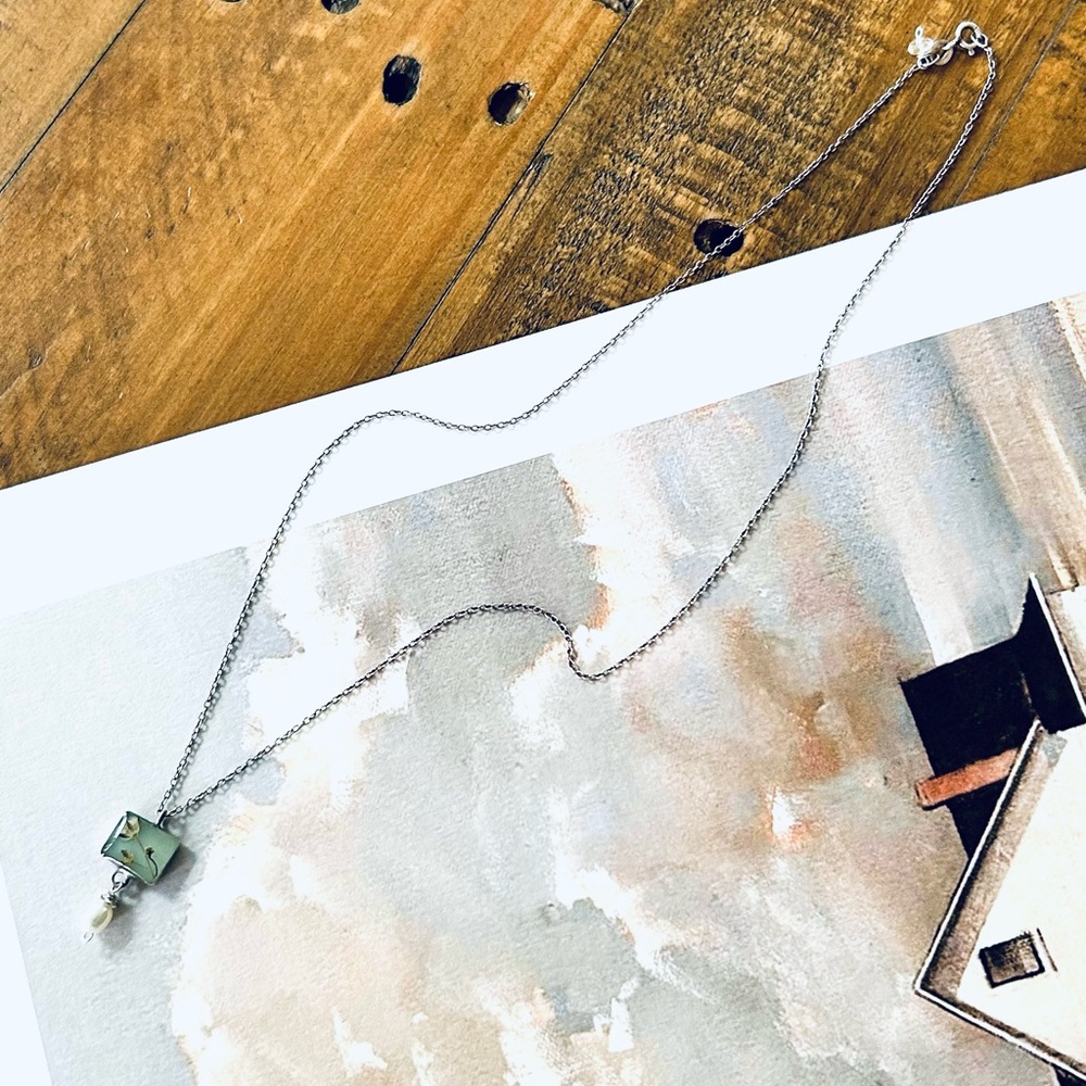 ***SOLD***
925 Sterling Silver Botanical Necklace - Picture 3 of 5